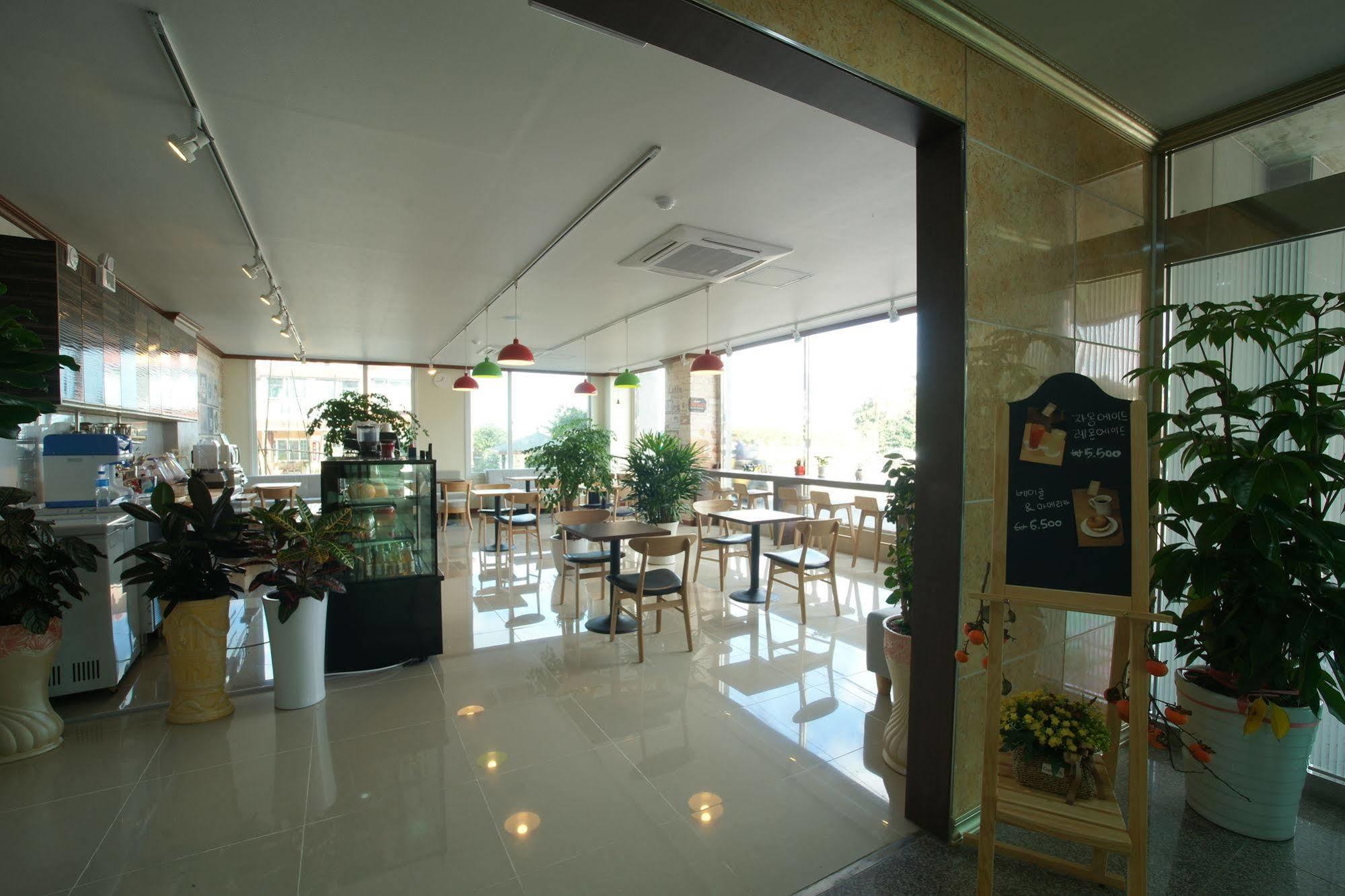 Seongsan Aqua Beach Hotel Seogwipo Eksteriør bilde